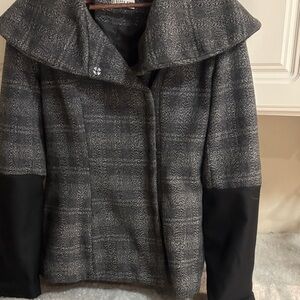 Elegant Black and Gray Women's Blazer